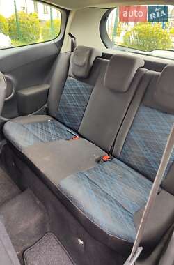 Хэтчбек Renault Clio 2007 в 