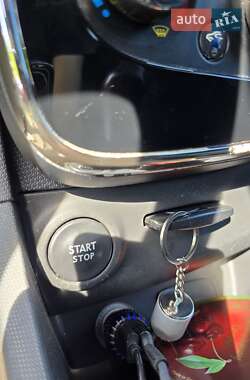 Хэтчбек Renault Clio 2013 в 