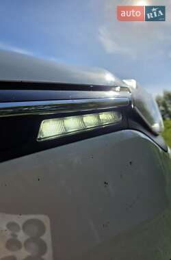Хэтчбек Renault Clio 2013 в 
