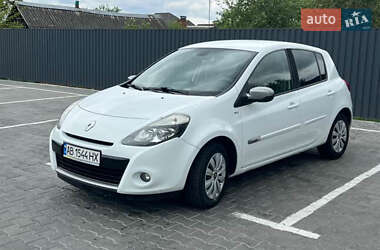 Хэтчбек Renault Clio 2011 в 