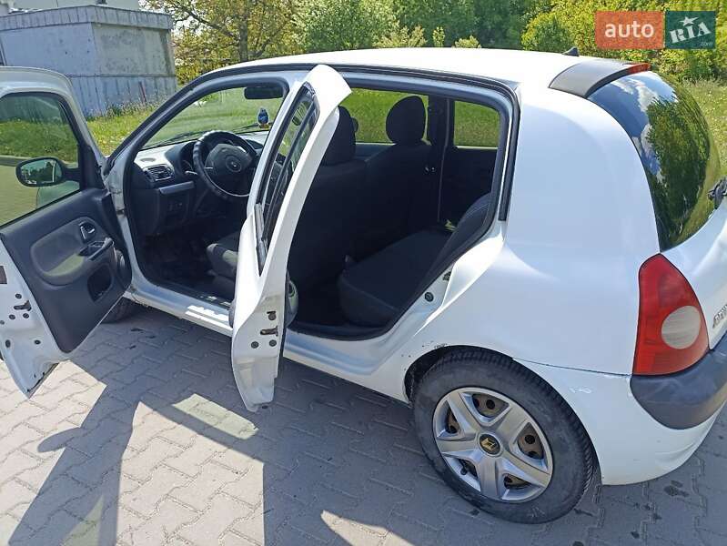 Хетчбек Renault Clio 2005 в Старокостянтинові