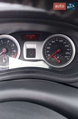 Хэтчбек Renault Clio 2006 в 
