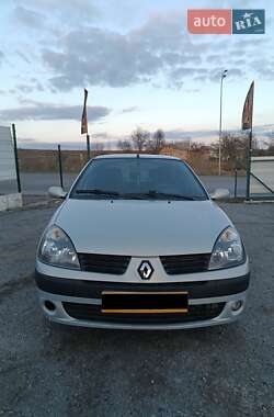 Хэтчбек Renault Clio 2002 в Казатине