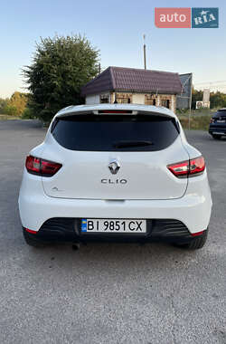 Хетчбек Renault Clio 2015 в 