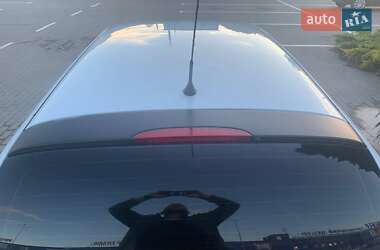 Хэтчбек Renault Clio 2005 в 