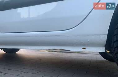 Хэтчбек Renault Clio 2005 в 