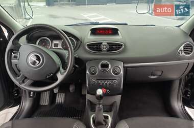 Хэтчбек Renault Clio 2007 в 
