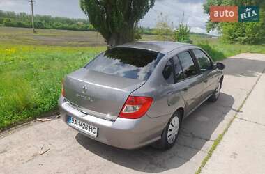 Седан Renault Clio 2010 в 