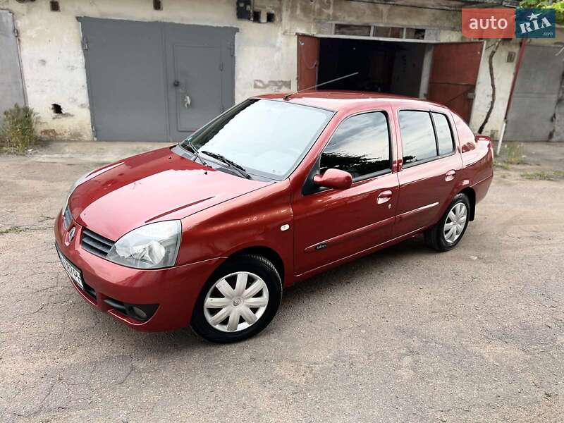 Седан Renault Clio 2006 в 