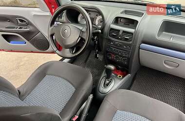 Седан Renault Clio 2006 в 