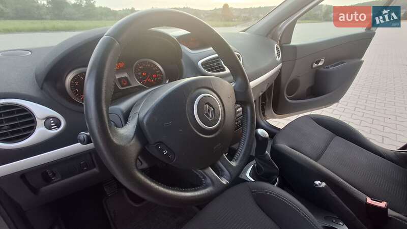 Універсал Renault Clio 2011 в Калуші