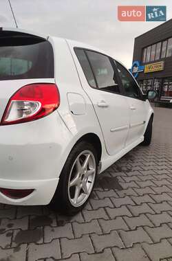 Хэтчбек Renault Clio 2011 в 