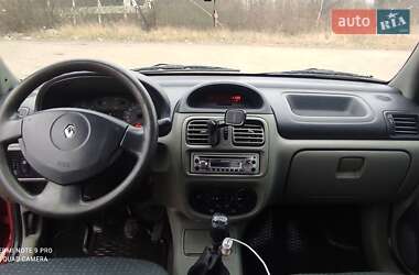 Седан Renault Clio 2005 в 