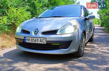 Хэтчбек Renault Clio 2008 в Раздельной