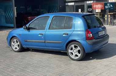 Хэтчбек Renault Clio 2001 в 