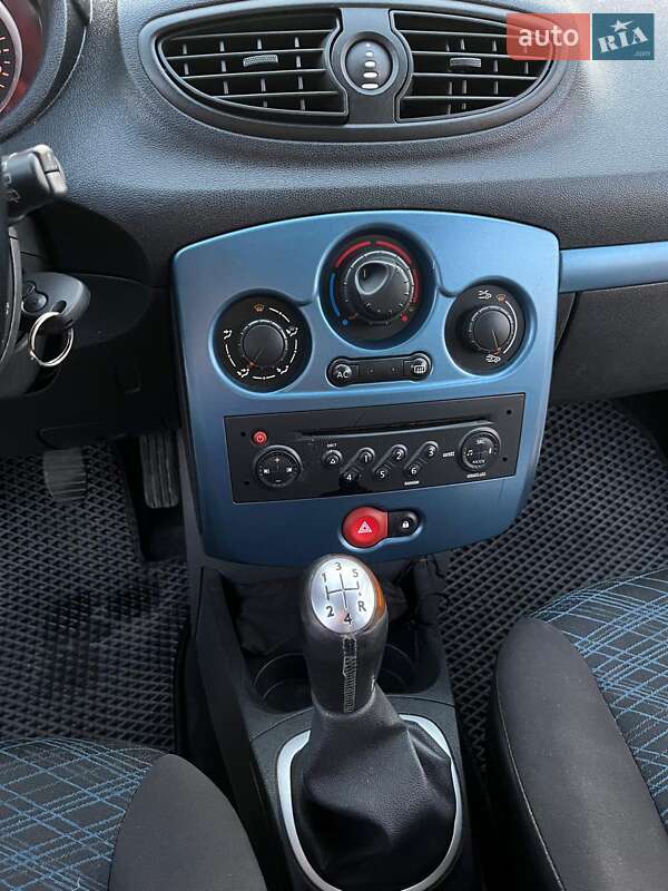 Хэтчбек Renault Clio 2008 в Львове