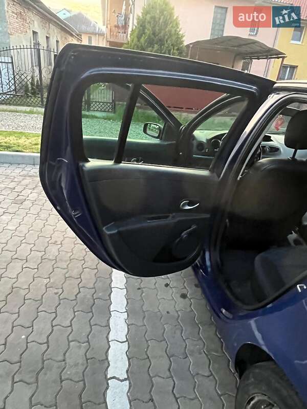 Хэтчбек Renault Clio 2008 в Львове