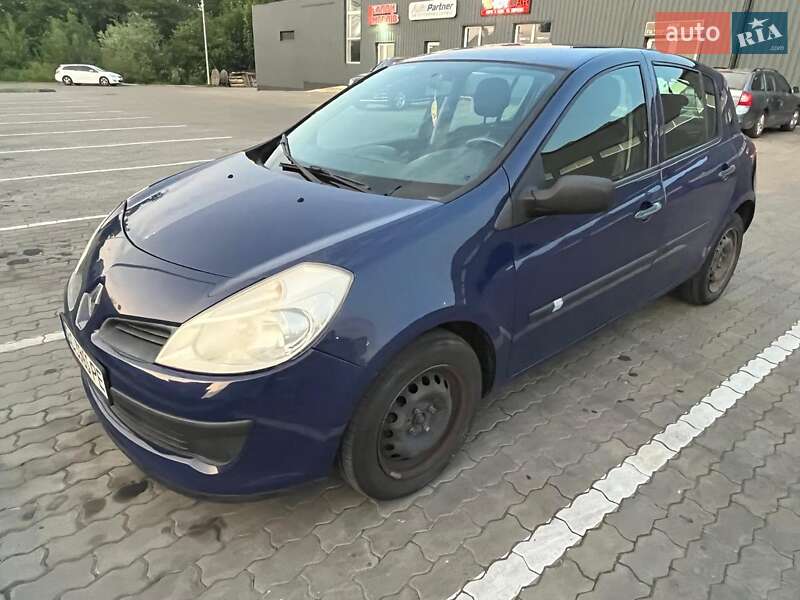 Хэтчбек Renault Clio 2008 в Львове