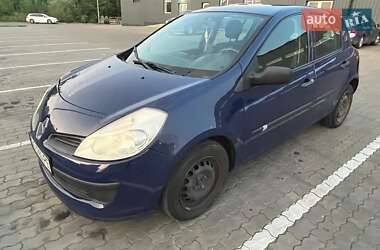 Хэтчбек Renault Clio 2008 в 