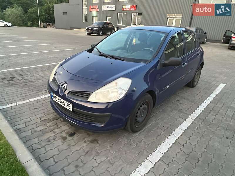 Хэтчбек Renault Clio 2008 в Львове