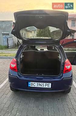 Хэтчбек Renault Clio 2008 в 