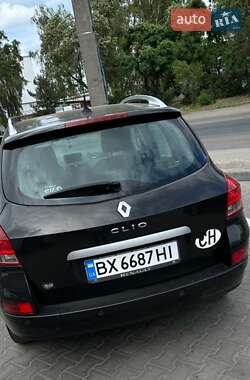 Хэтчбек Renault Clio 2010 в 