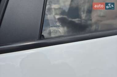 Хэтчбек Renault Clio 2014 в 