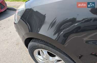 Хэтчбек Renault Clio 2008 в 