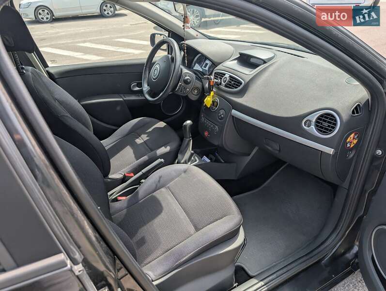 Хэтчбек Renault Clio 2008 в Львове фото 39 Хэтчбек Renault Clio 2008 в Львове
