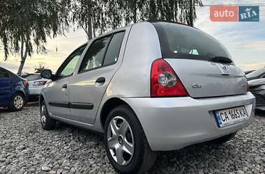 Хэтчбек Renault Clio 2010 в 