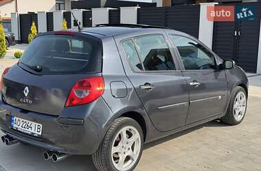 Хэтчбек Renault Clio 2009 в 