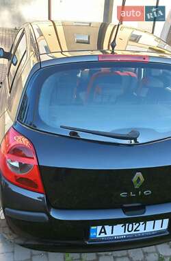 Хэтчбек Renault Clio 2008 в 