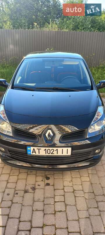 Хэтчбек Renault Clio 2008 в 