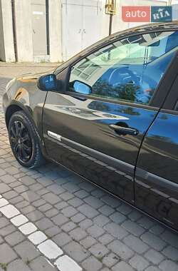 Хэтчбек Renault Clio 2008 в 