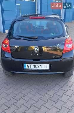 Хэтчбек Renault Clio 2008 в 