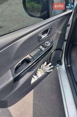 Универсал Renault Clio 2013 в 