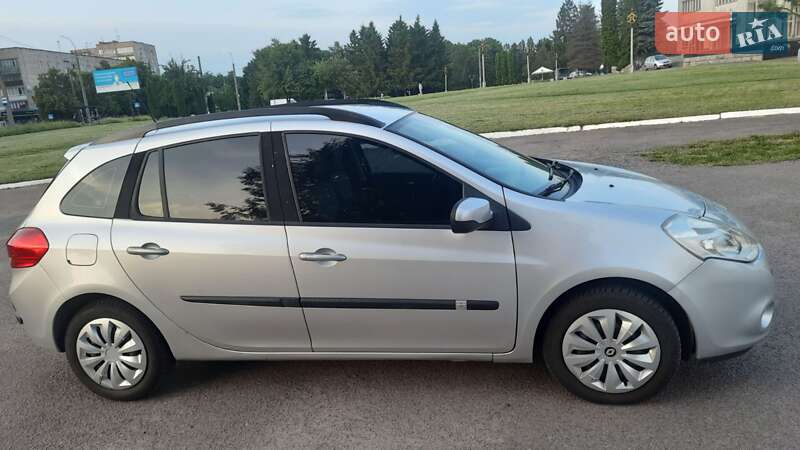 Универсал Renault Clio 2010 в Ровно