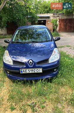 Хэтчбек Renault Clio 2008 в Вольногорске