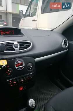 Универсал Renault Clio 2009 в 
