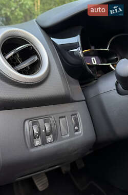 Хэтчбек Renault Clio 2013 в 