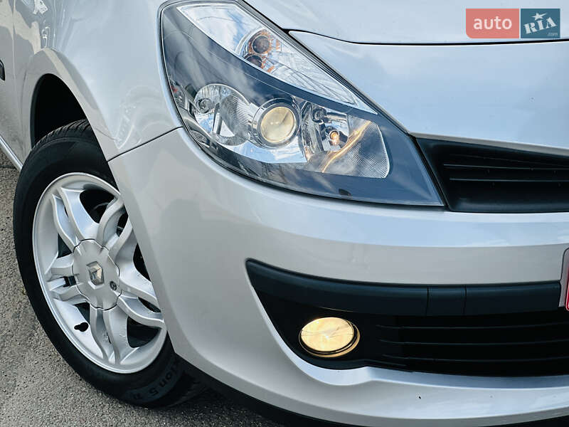 Хэтчбек Renault Clio 2006 в Харькове