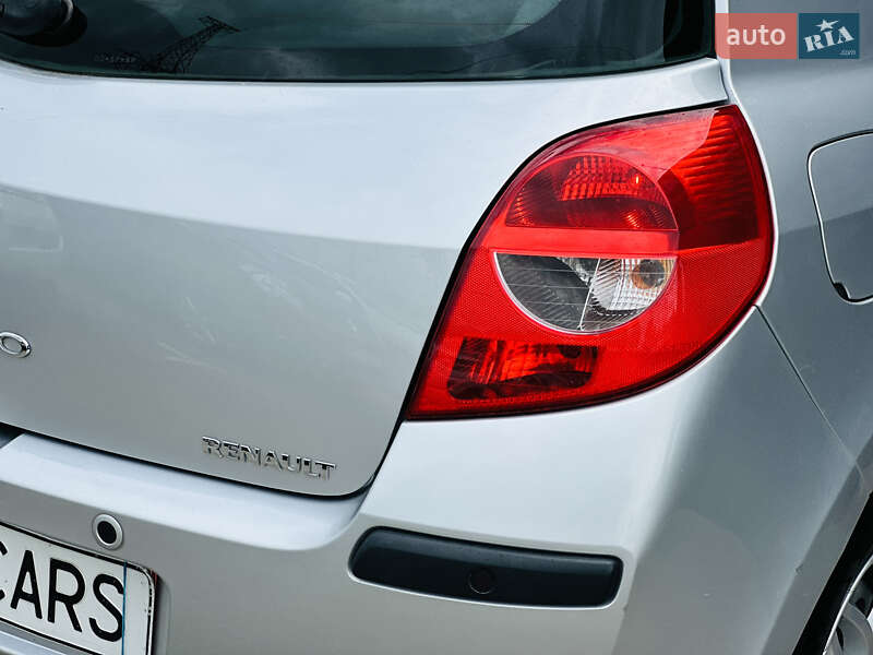 Хэтчбек Renault Clio 2006 в Харькове
