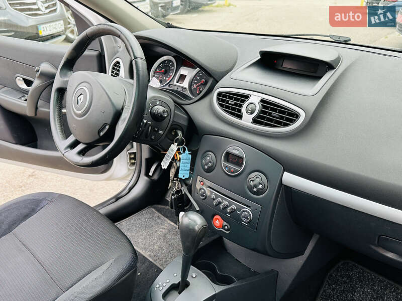 Хэтчбек Renault Clio 2006 в Харькове