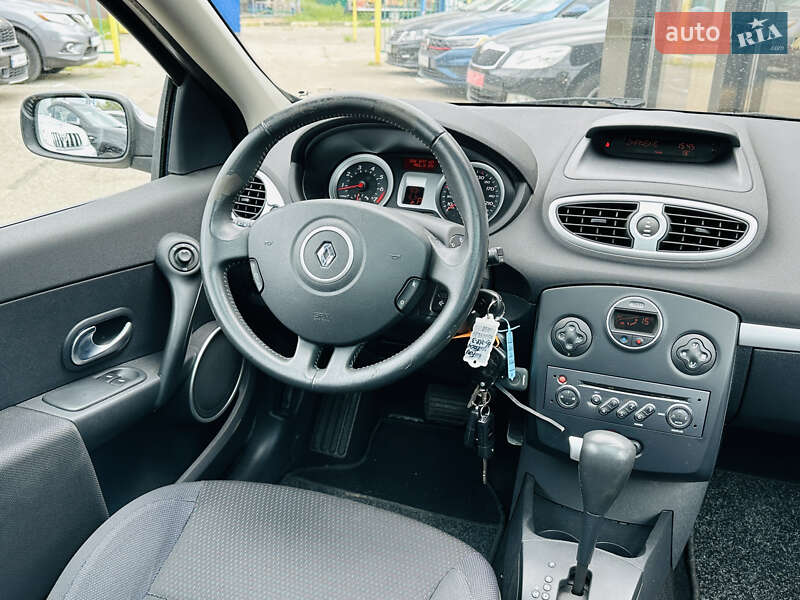Хэтчбек Renault Clio 2006 в Харькове