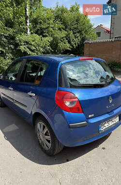 Хэтчбек Renault Clio 2008 в 