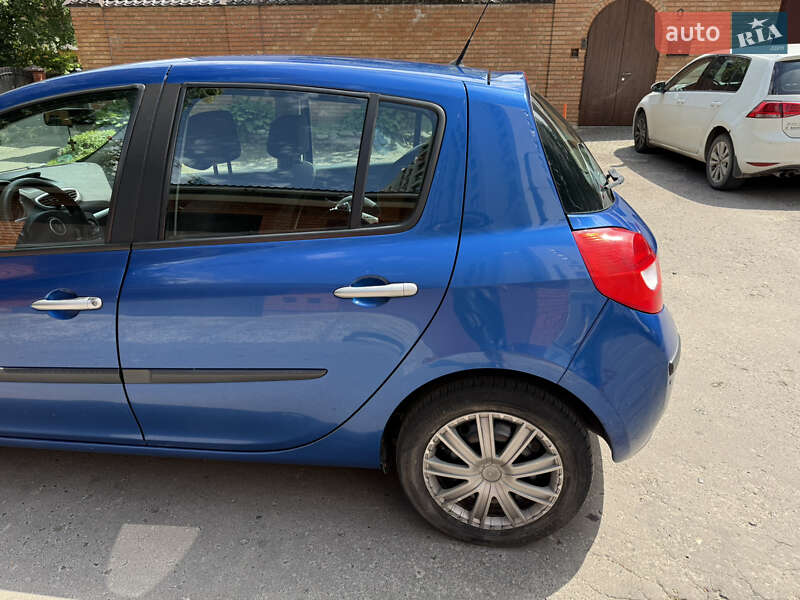 Хэтчбек Renault Clio 2008 в Львове