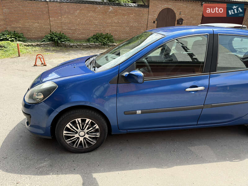 Хэтчбек Renault Clio 2008 в Львове