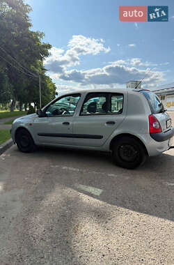 Хэтчбек Renault Clio 2002 в 