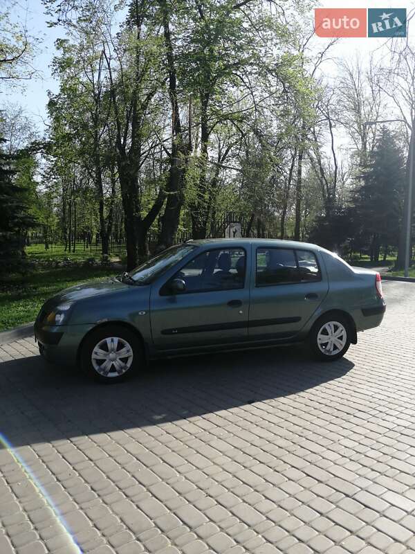 Седан Renault Clio 2005 в Кривому Розі