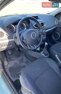 Хэтчбек Renault Clio 2007 в 